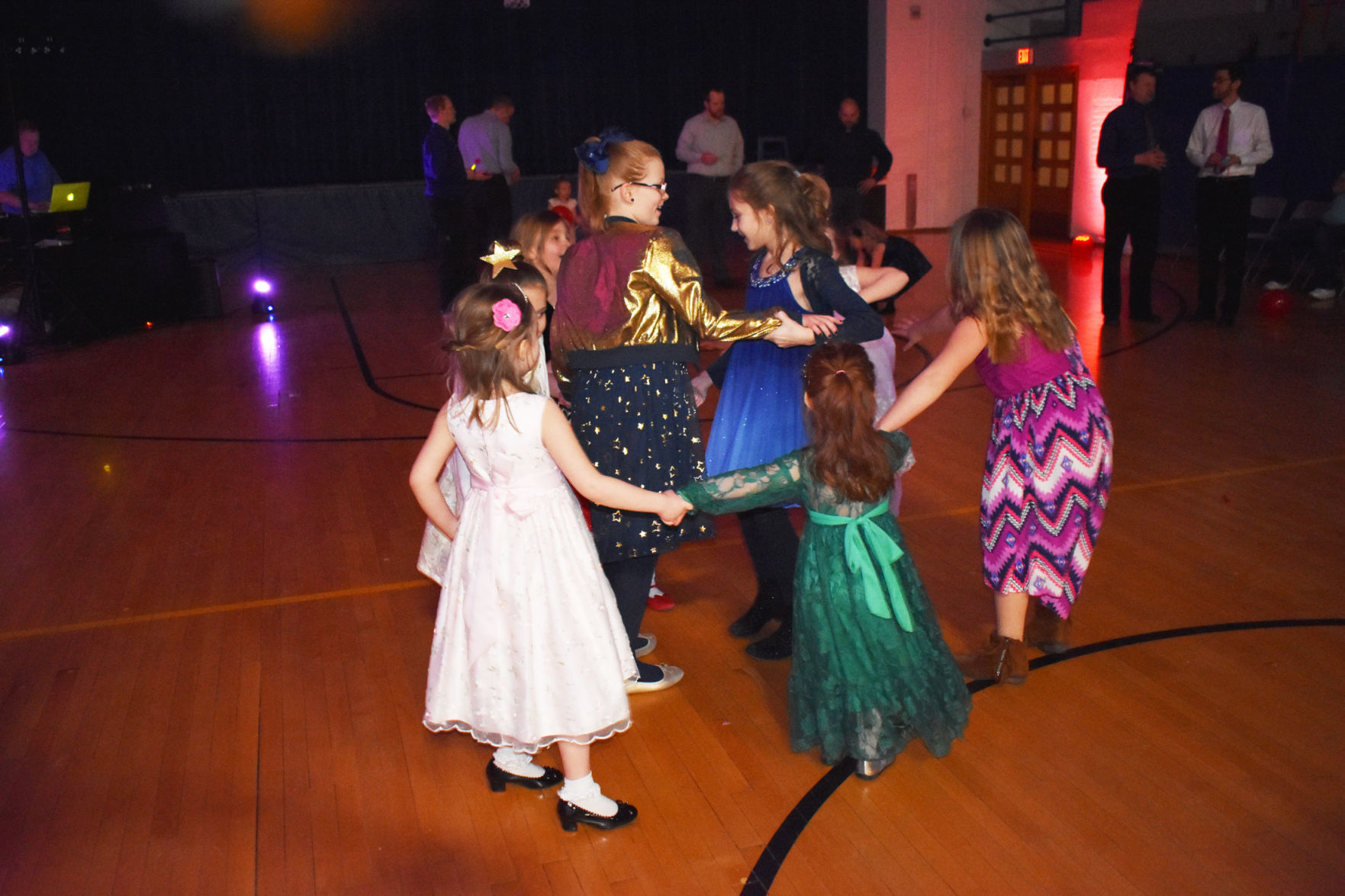 Circle of daughters